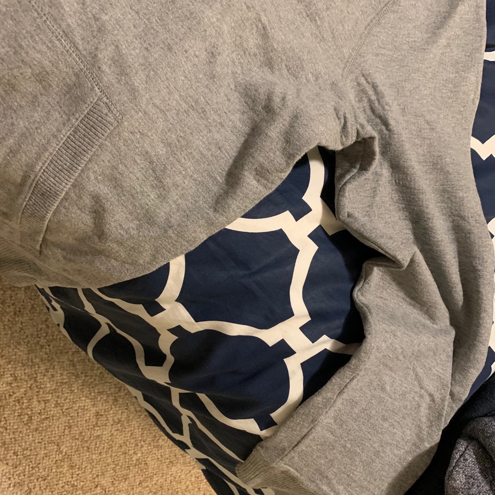 Men’s Gap three button gray pullover - Picture 4 of 5